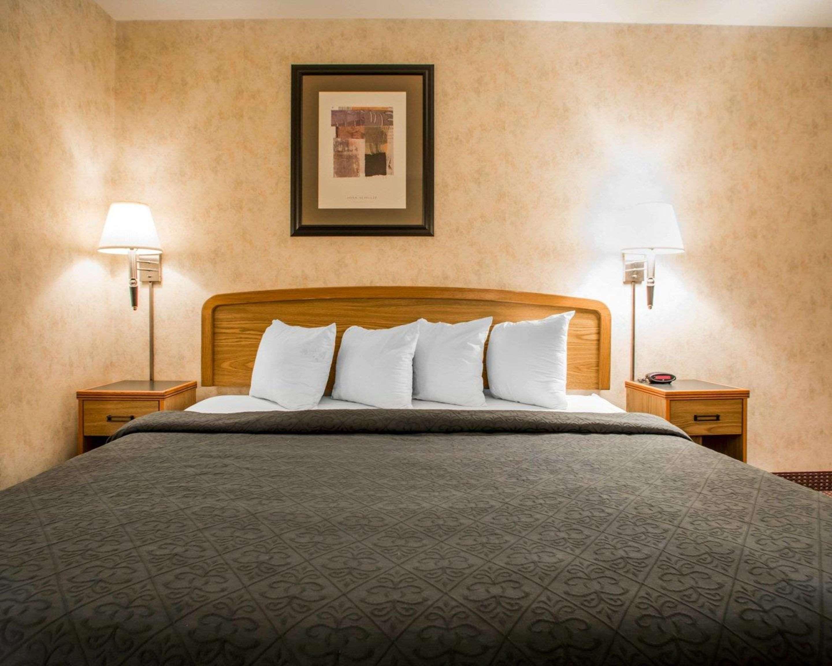 Quality Inn & Suites South-Obetz Zewnętrze zdjęcie