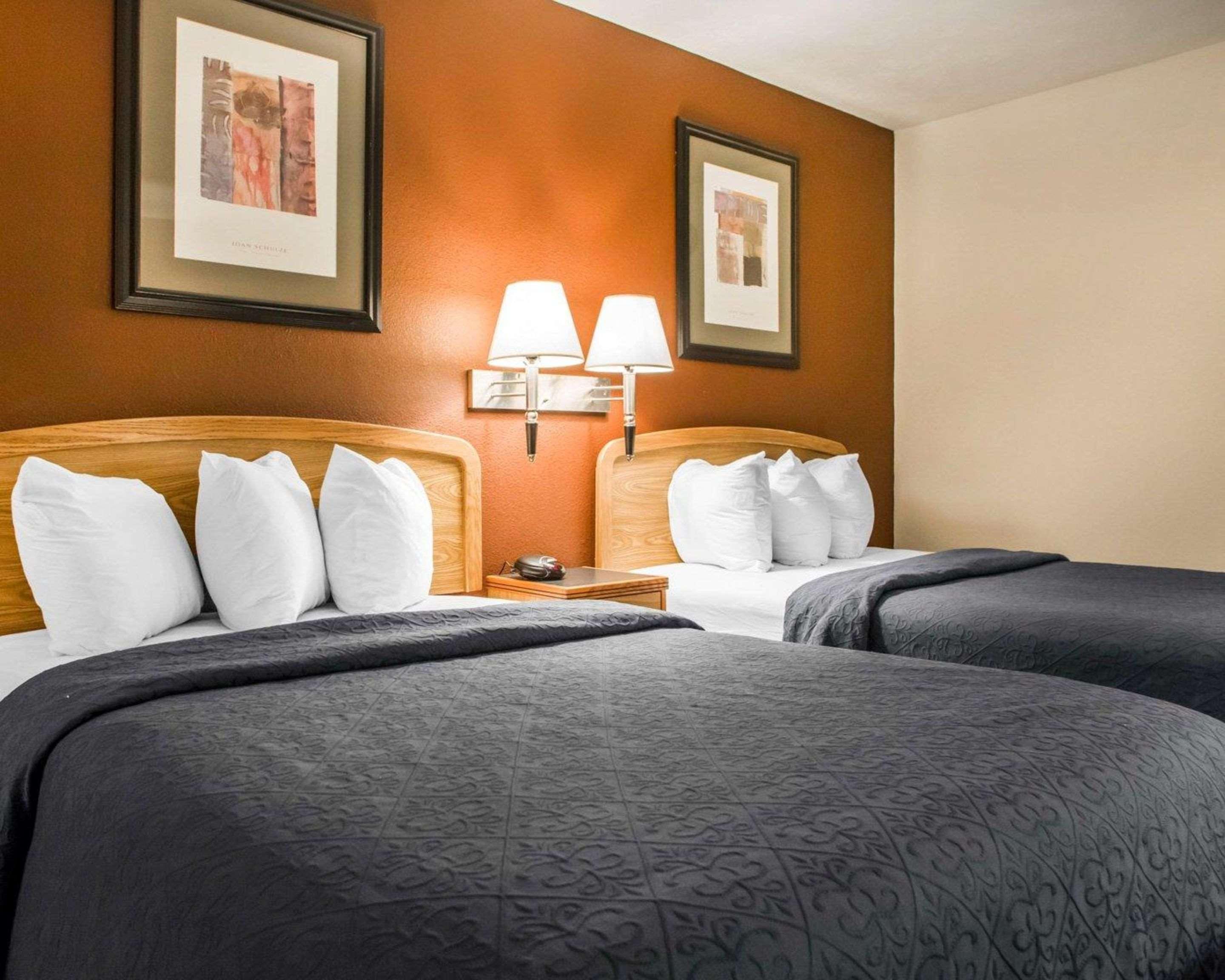 Quality Inn & Suites South-Obetz Zewnętrze zdjęcie