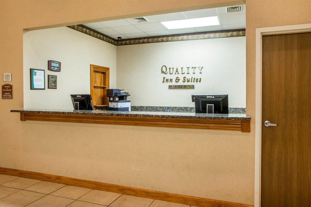 Quality Inn & Suites South-Obetz Zewnętrze zdjęcie