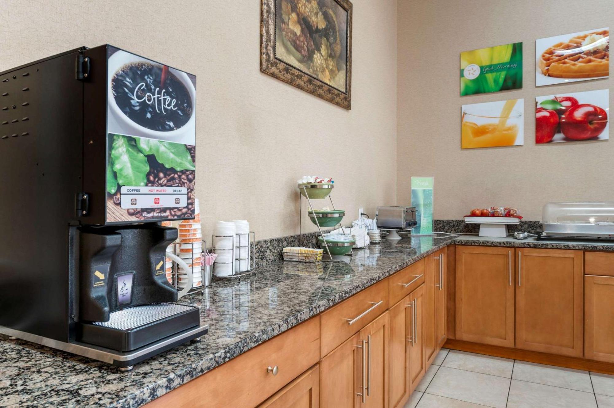 Quality Inn & Suites South-Obetz Zewnętrze zdjęcie