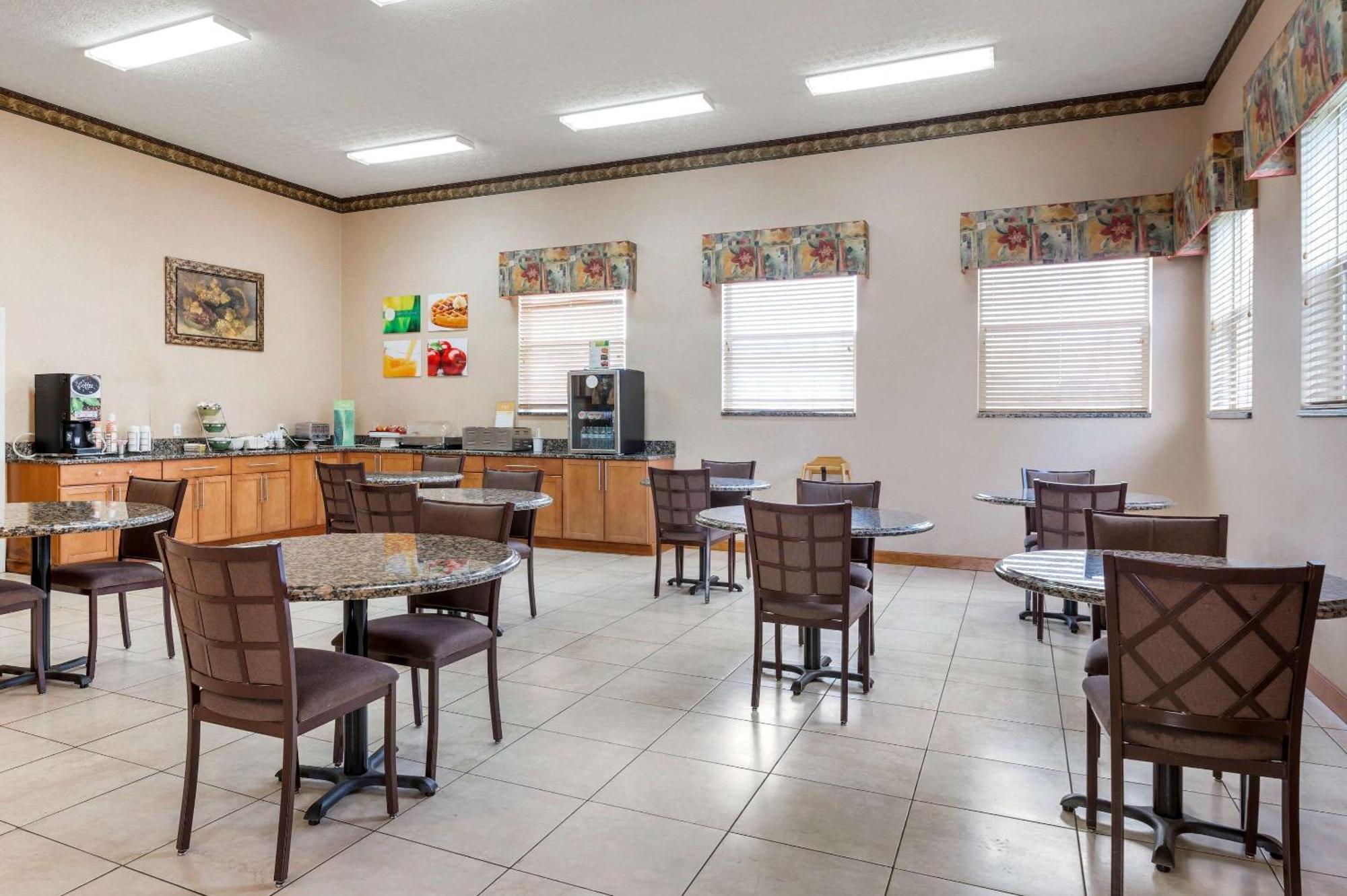 Quality Inn & Suites South-Obetz Zewnętrze zdjęcie