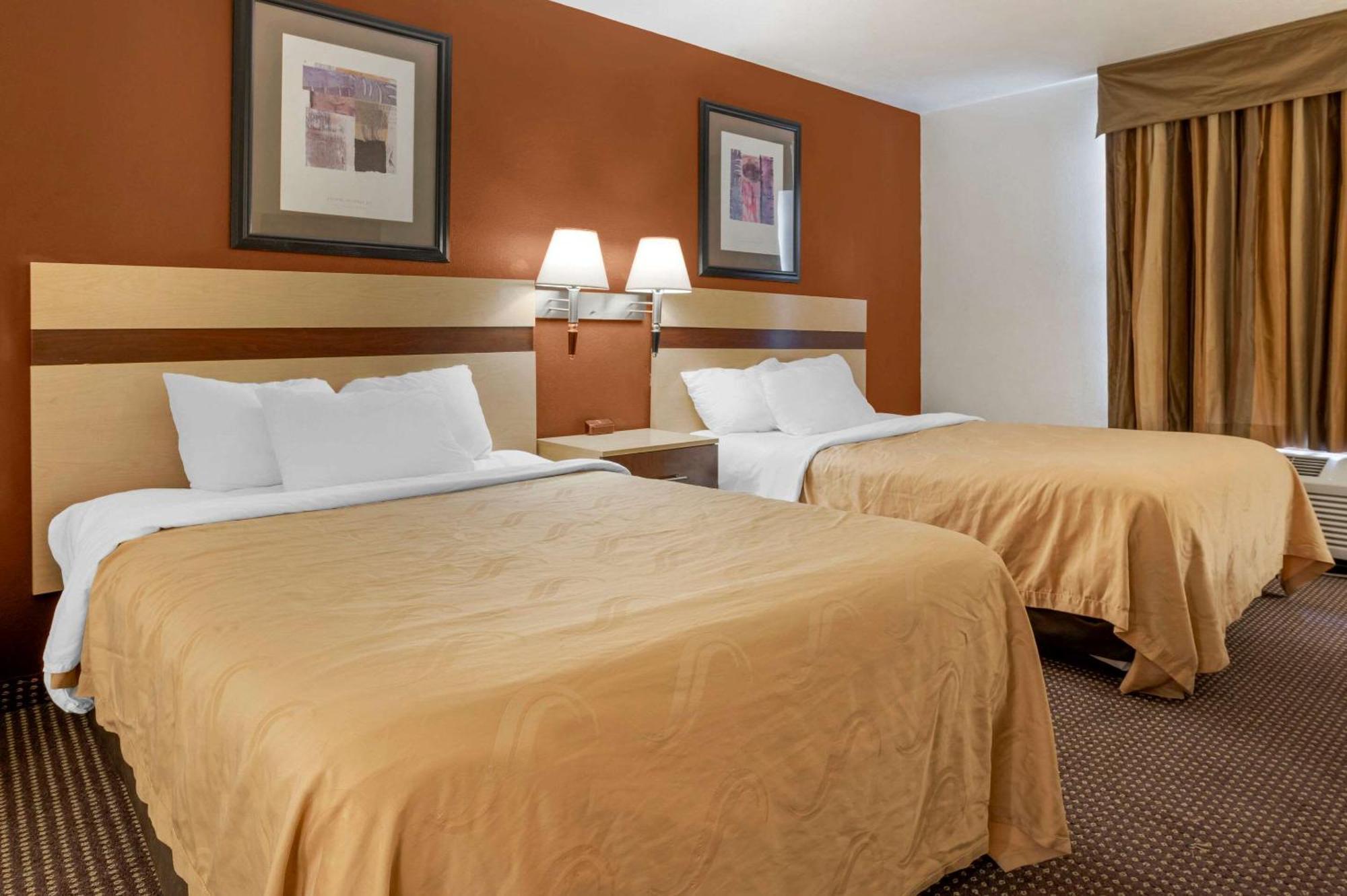 Quality Inn & Suites South-Obetz Zewnętrze zdjęcie