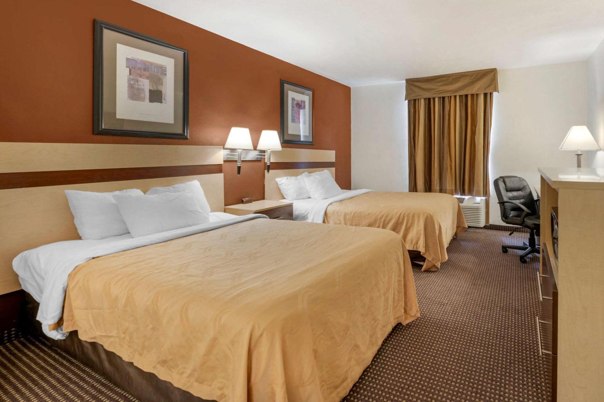 Quality Inn & Suites South-Obetz Zewnętrze zdjęcie
