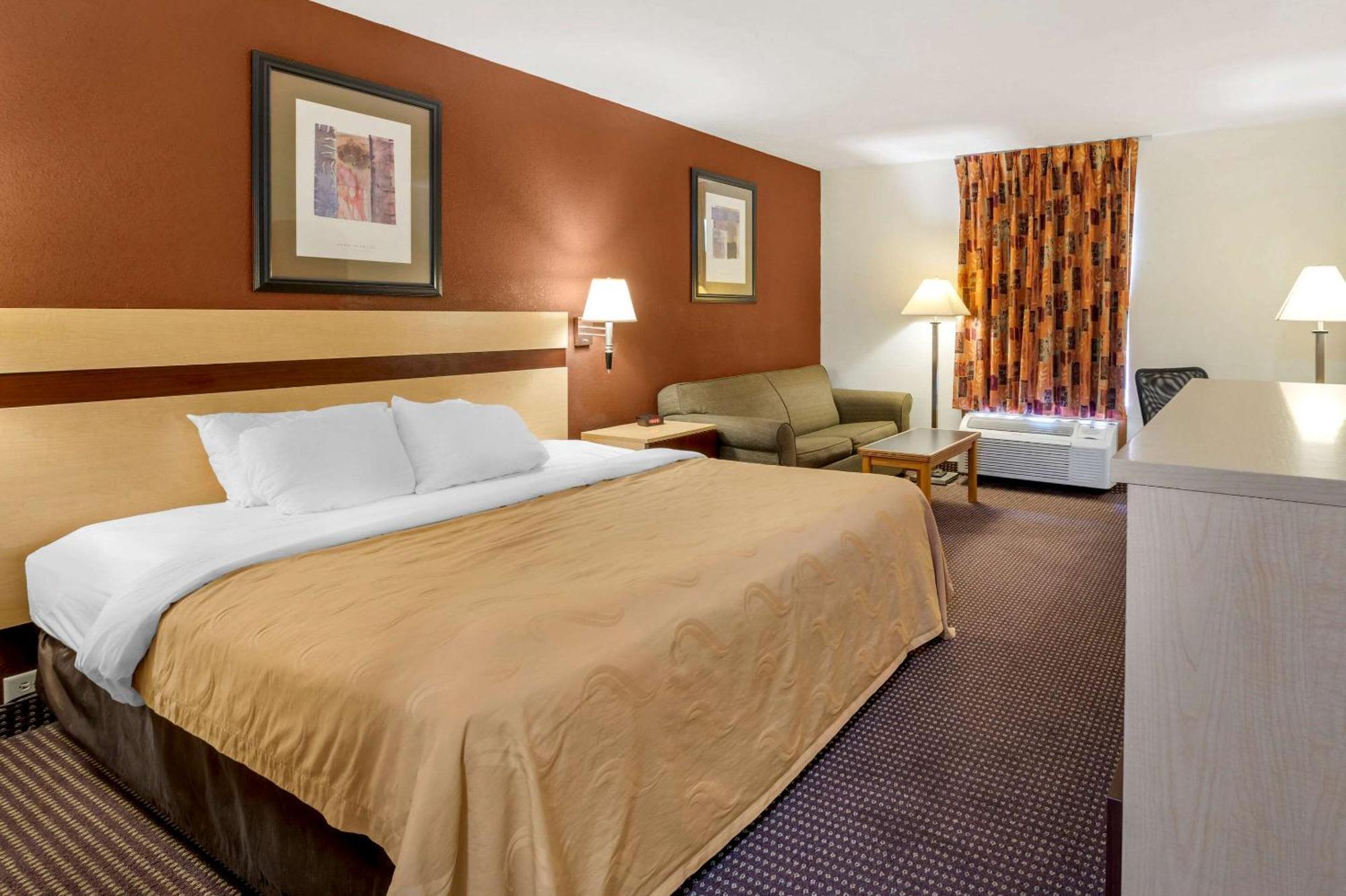 Quality Inn & Suites South-Obetz Zewnętrze zdjęcie