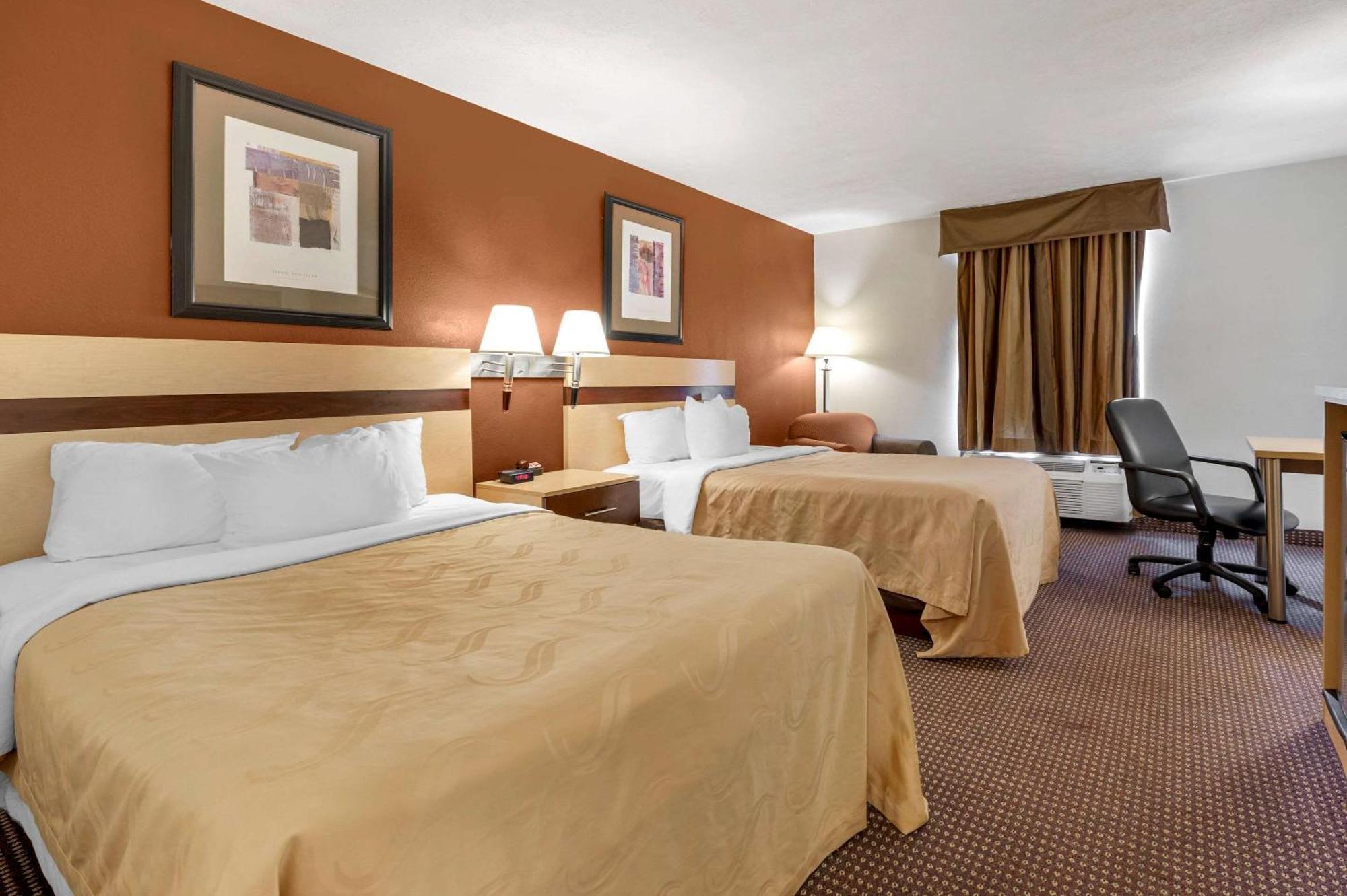 Quality Inn & Suites South-Obetz Zewnętrze zdjęcie