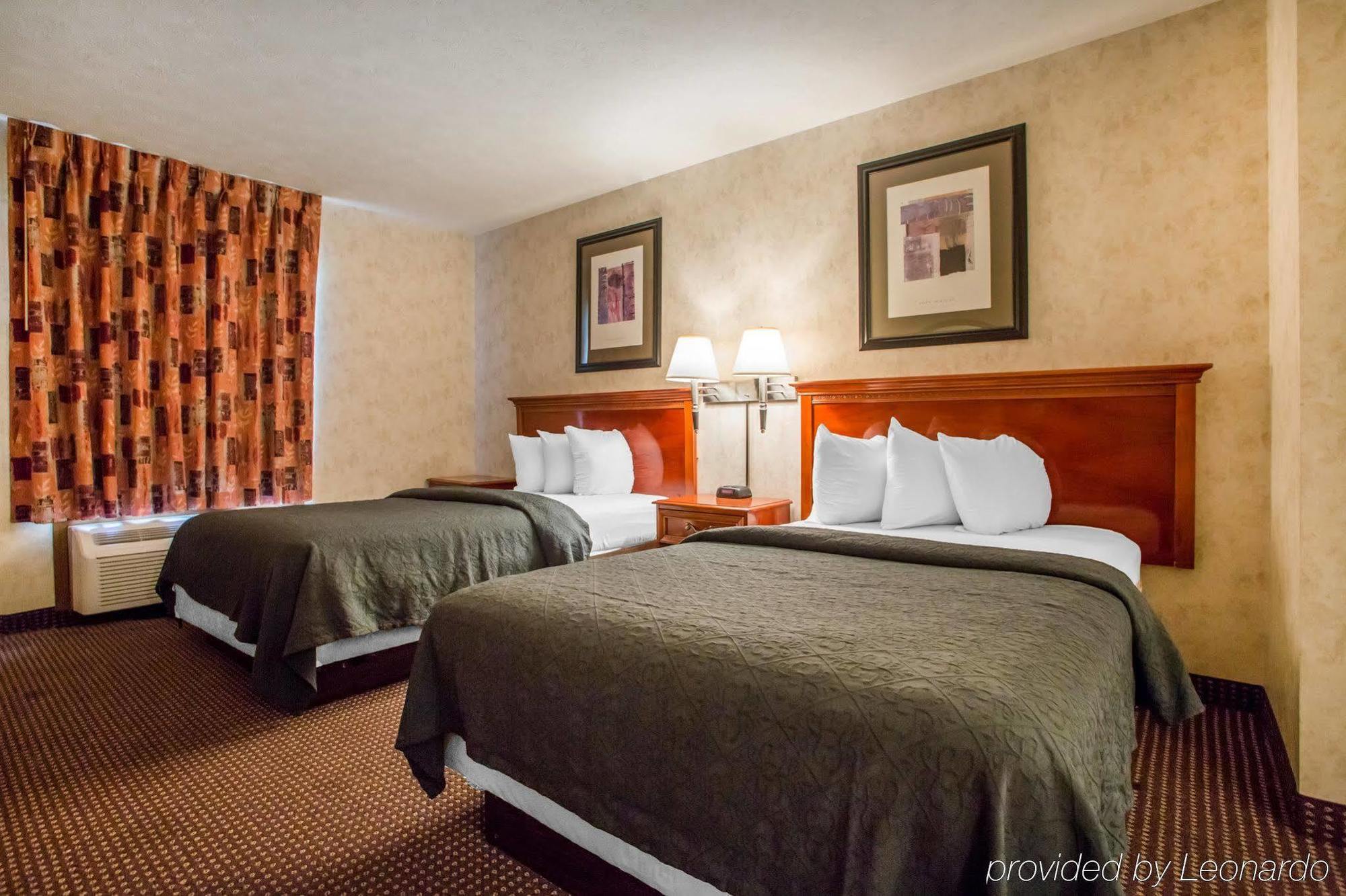 Quality Inn & Suites South-Obetz Zewnętrze zdjęcie